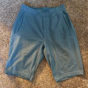 Lululemon Men’s Training Shorts - Size M